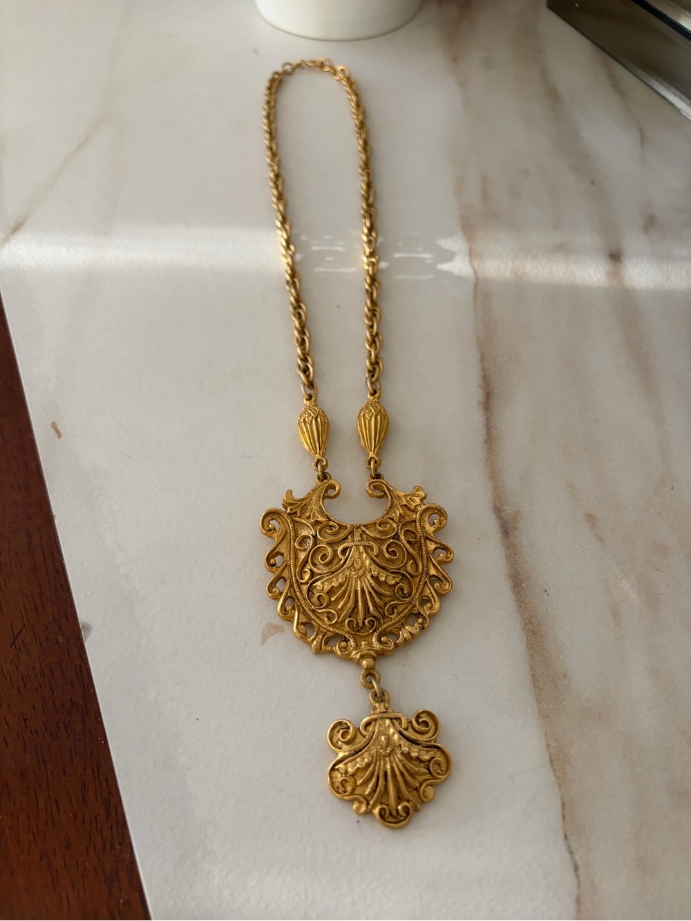 Vintage Gold Filigree Drop Pendant Necklace